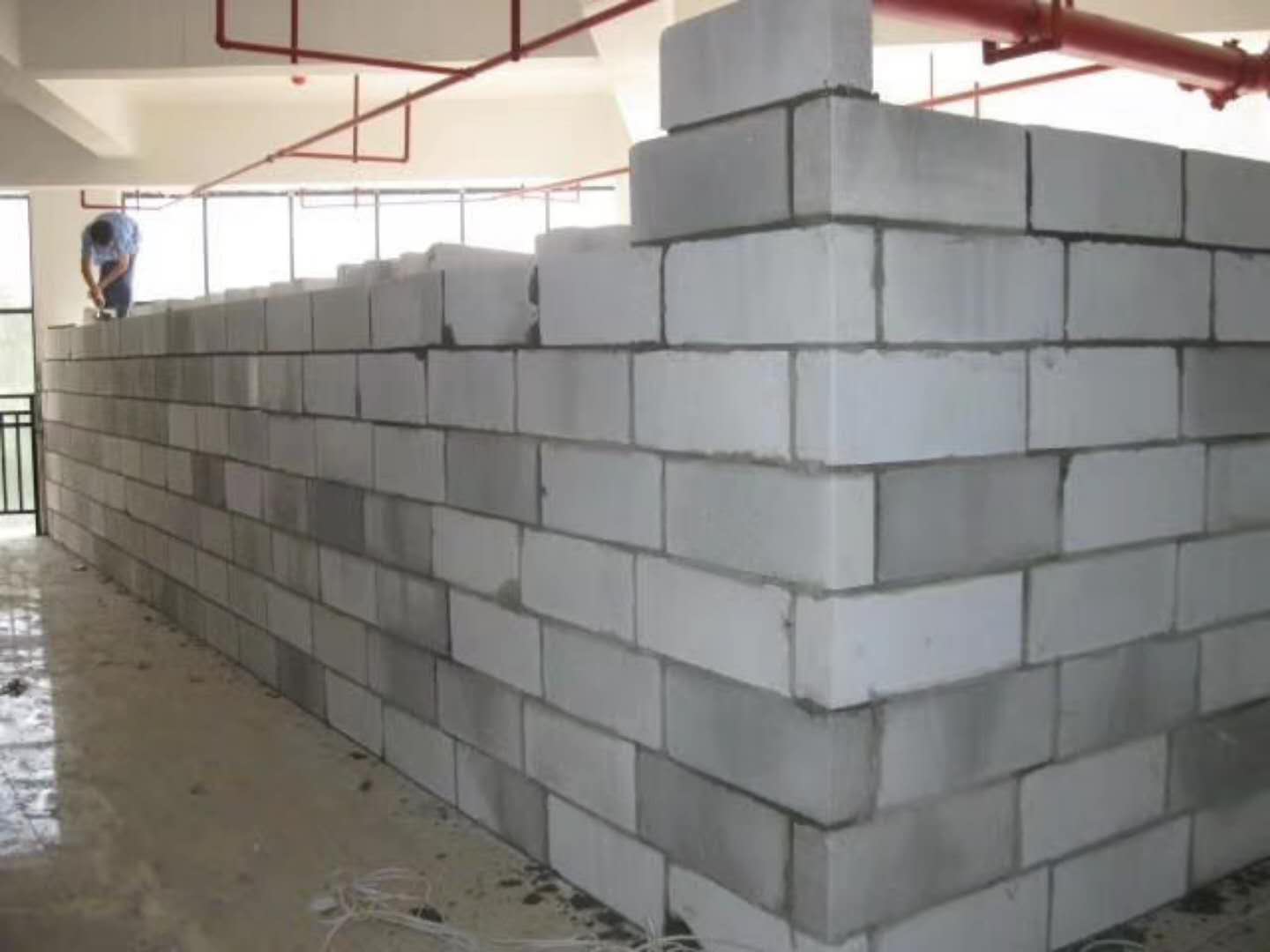 德钦蒸压加气混凝土砌块承重墙静力和抗震性能的研究