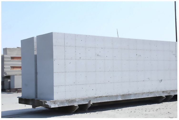 德钦加气块 加气砌块 轻质砖气孔结构及其影响因素
